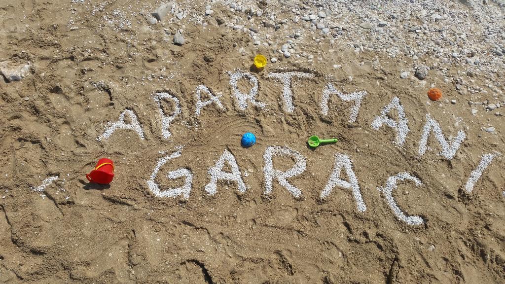 Apartments Garac Dugi Rat Exterior photo