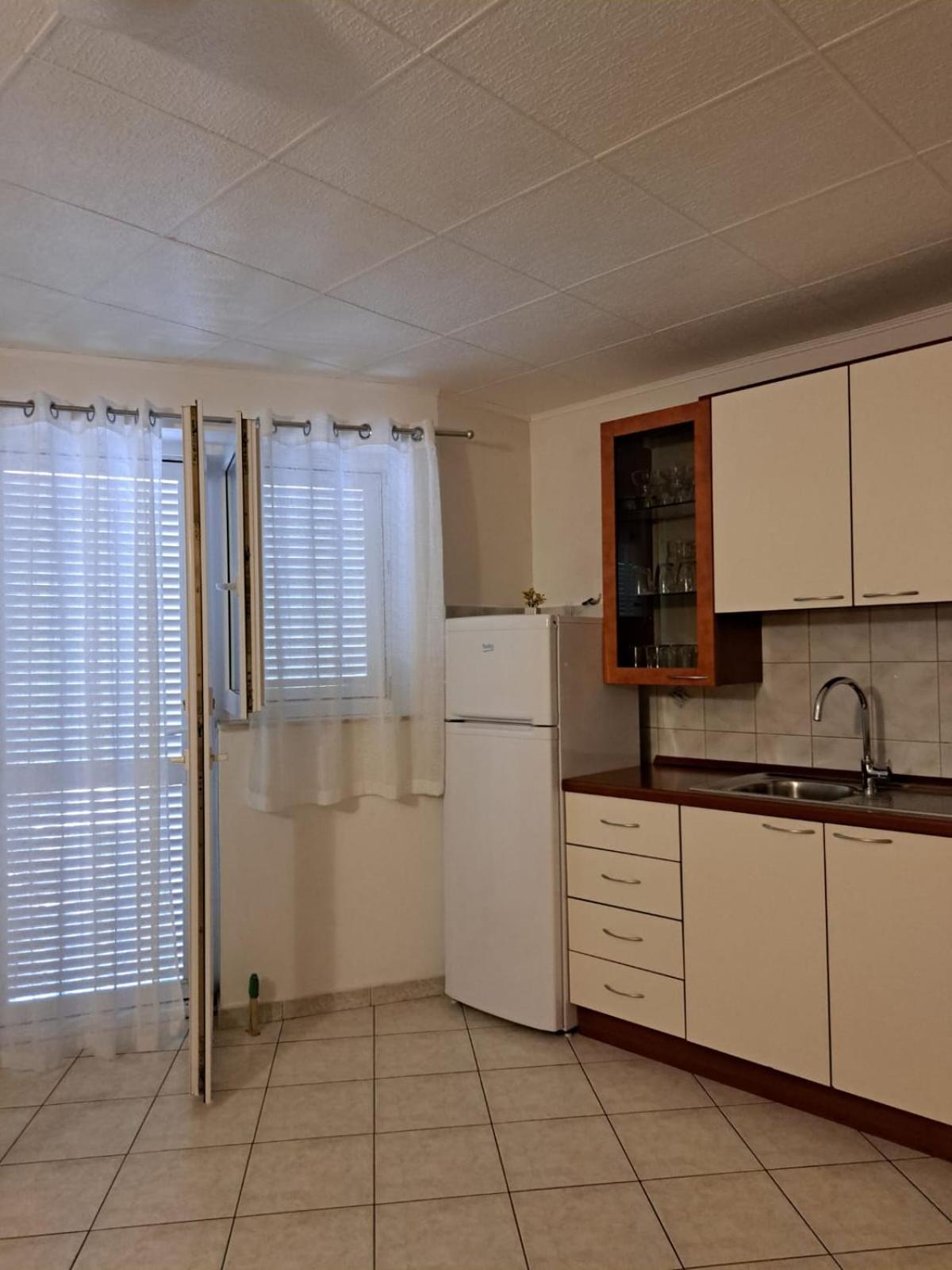 Apartments Garac Dugi Rat Exterior photo
