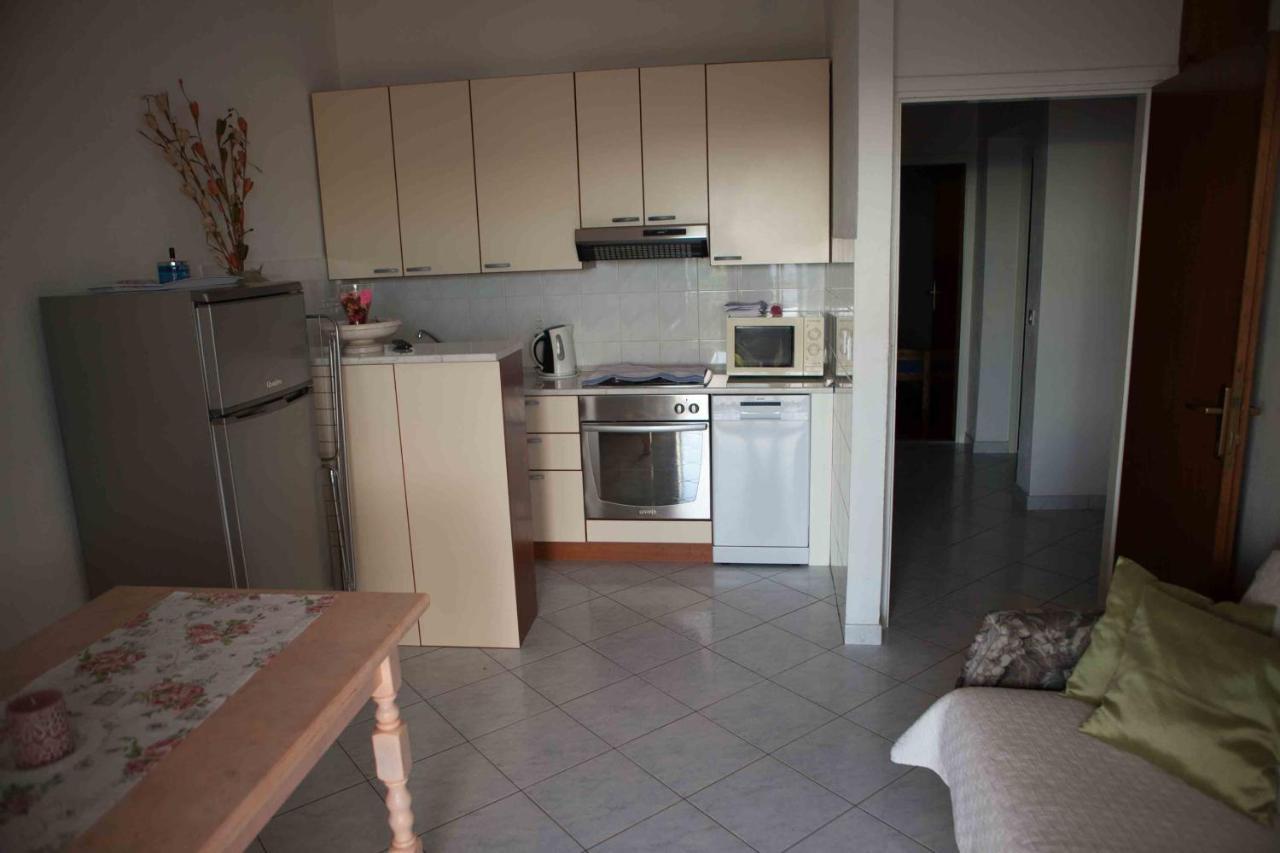 Apartments Garac Dugi Rat Exterior photo